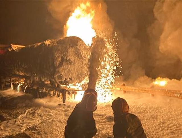 Под Самарой столкнулись четыре большегруза