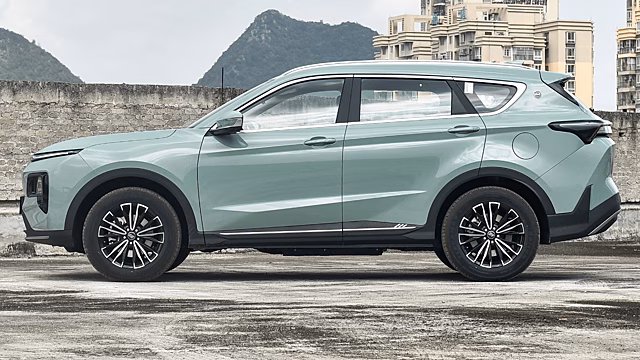 В Китае начинаются продажи гибридного Jetour L7