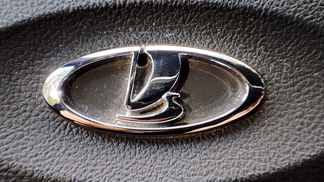 В Петербурге не купить машину LADA по рекомендованной заводом цене из-за дефицита в 2023 году