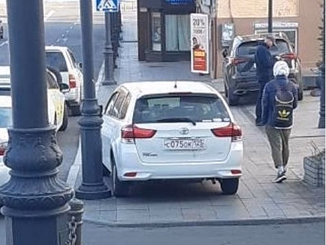 «Бог парковки на Арбат приехал»: утро в центре Владивостока – оно такое