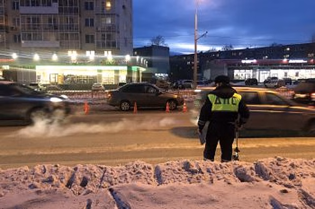 В Екатеринбурге на Щербакова в ДТП пострадал перебегавший дорогу школьник