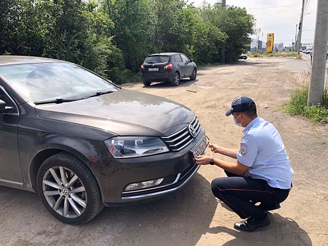 В Самаре у сотрудников ГИБДД появился "черный список" с 3,5 тыс. автомобилей