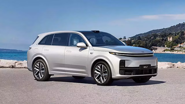 Автосалон продал машины из Китая, находящиеся в залоге