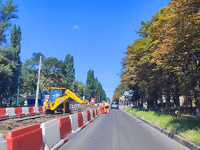 В Курске временно перенесут остановку «Автошкола ДОСААФ»