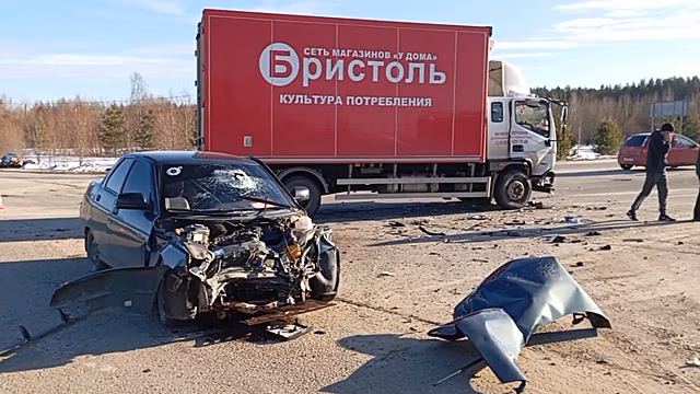Два человека получили травмы в ДТП с участием грузовика в Нижегородской области