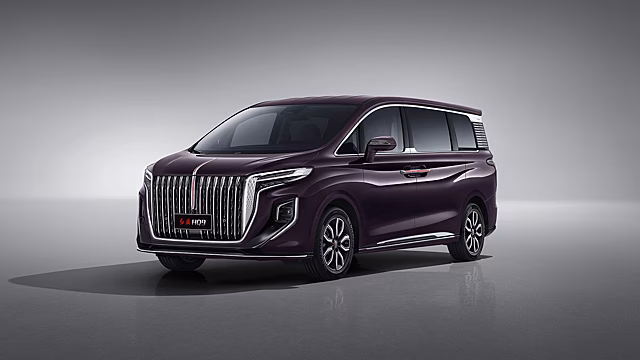 В России стартовали продажи люксового минивэна Hongqi HQ9