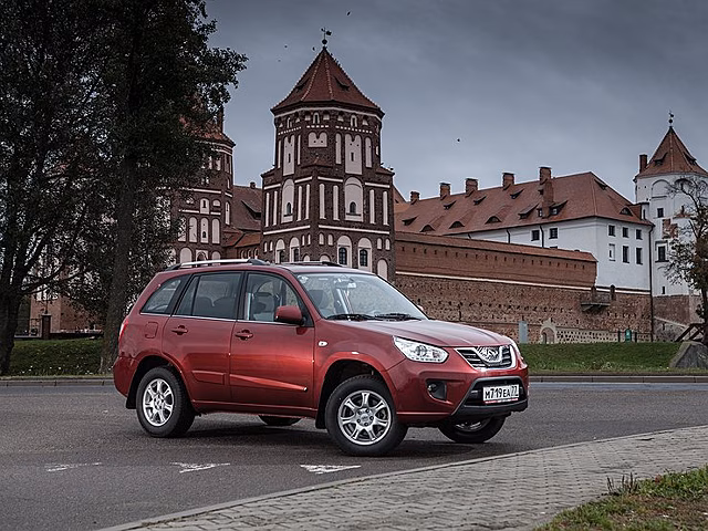 Китайская Chery предлагает скидки на кроссовер Tiggo