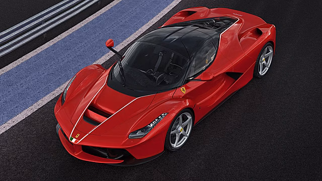 LaFerrari побила рекорд стоимости для выпущенных в 21 веке машин
