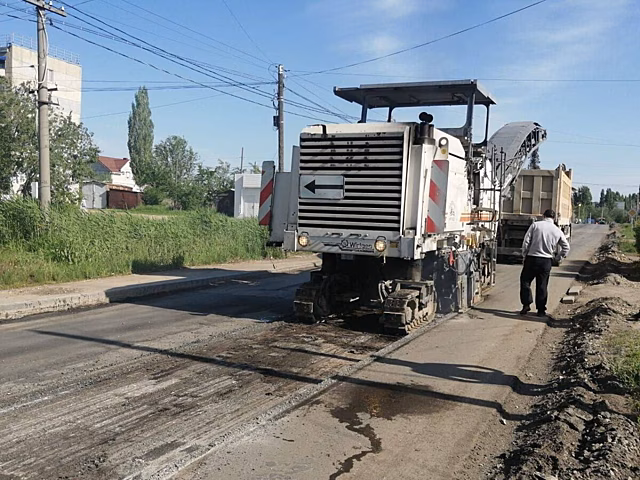 В новом микрорайоне Саратова построят две дороги к 1 сентября 2023 года