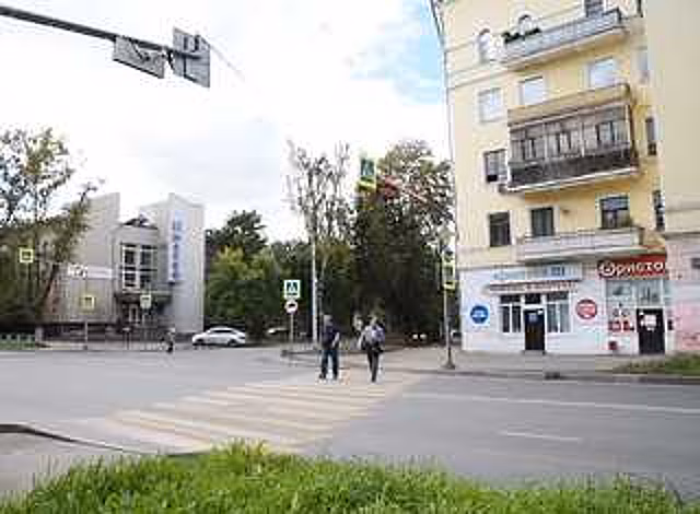 15 сентября на перекрестке улиц Благовещенской и Ленинградской появится стационарный светофор