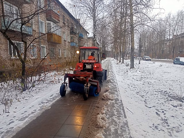 За сутки на улицах Кирова распределили 89 тонн галита