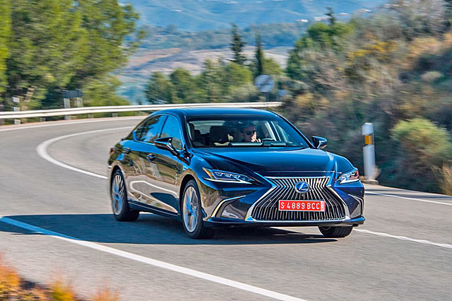 Lexus ES. Часть 2: правильный вектор