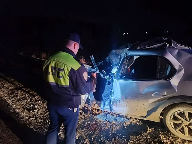 Три человека погибли в ДТП с лесовозом на свердловской трассе