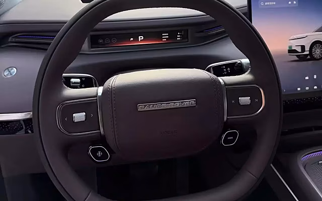 В Китае обнаружен интересный клон Rang Rover: подробности о машине