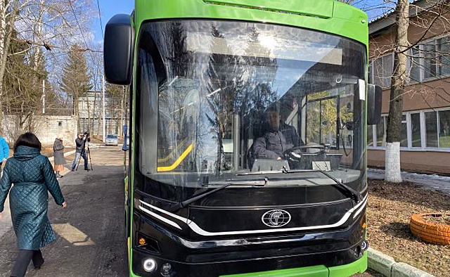 Дополнительные рейсы транспорта к кладбищам в Курске 12 и 19 апреля