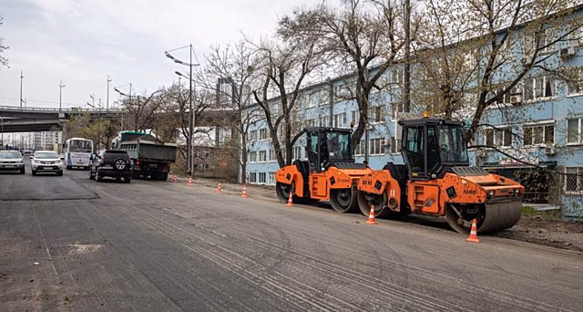 Все идет по плану: во Владивостоке ремонтируют дороги