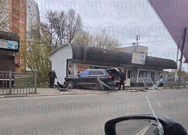 В Брянске подростки-футболисты задержали пьяных водителей внедорожника