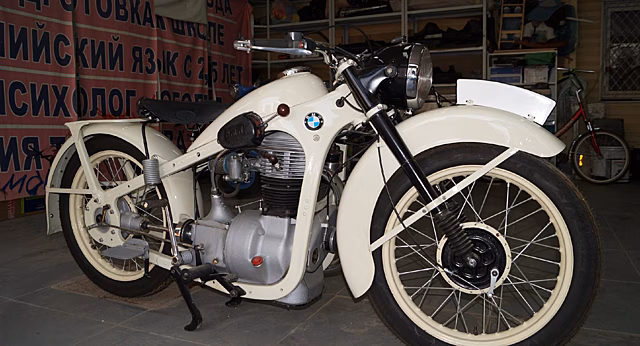Энтузиасты в Краснодаре восстановили довоенный BMW R 35