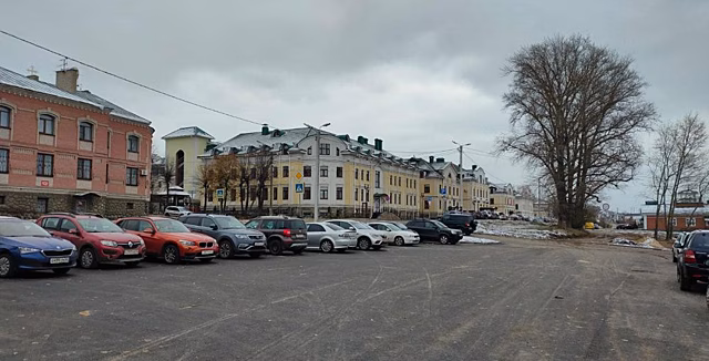Кострому массово уставили новыми парковками