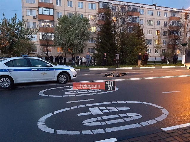 В Шебекино под колесами авто погиб школьник, выбежавший на дорогу за мячом
