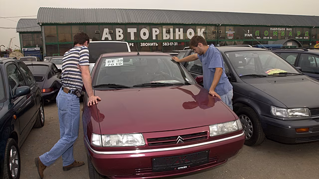 Расцвет «серого» импорта: как в 1990-е пригоняли иномарки в Россию