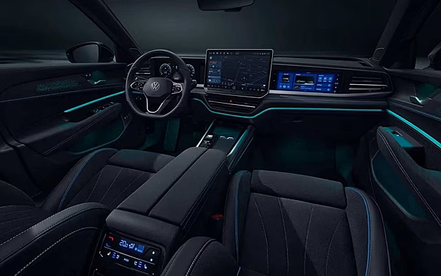 В продажу поступила новая версия Volkswagen Passat с богатым оснащением в базе