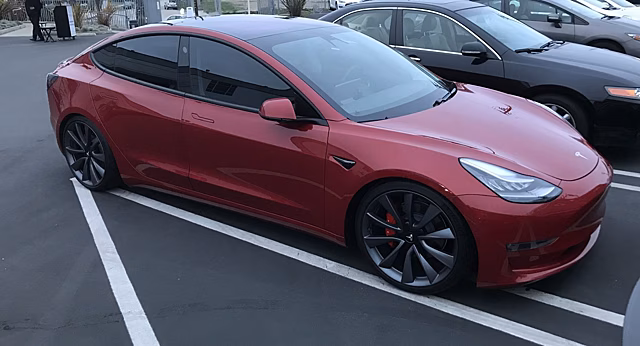 Tesla снизила расценки на Model 3 в Европе