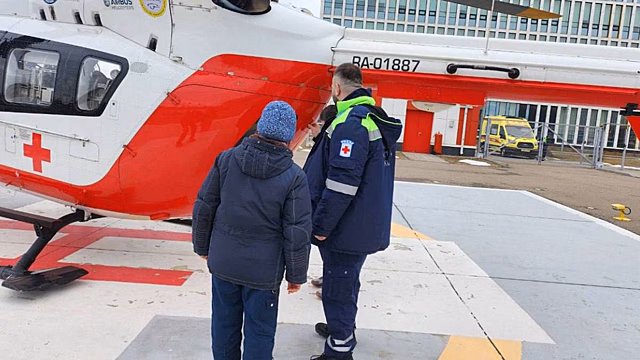 Вызвали вертолет ради ДТП: спасатели эвакуировали пострадавшего в аварии в Москве