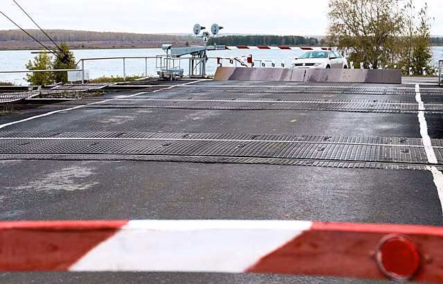 В Челябинске на девять часов ограничат движение на ж/д переезде