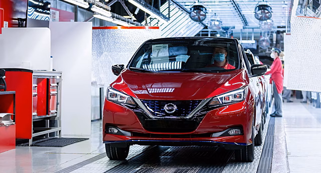 Nissan празднует продажи 250 000 электромобилей в Европе