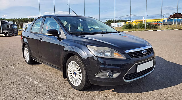 Настолько хорош, что не на что менять! Тест-драйв Ford Focus II