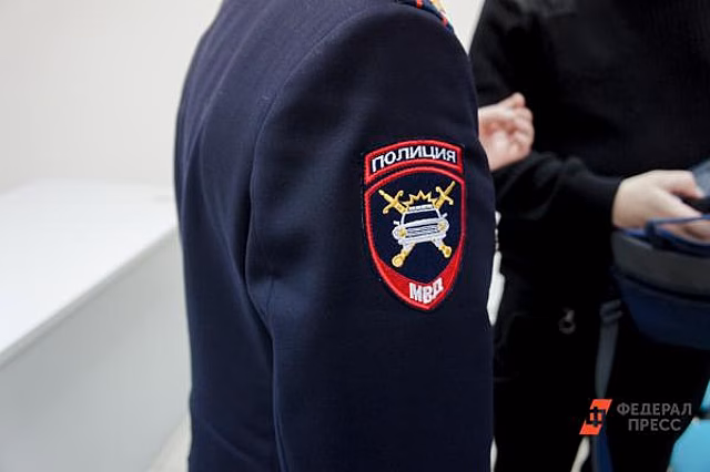 В главном отделении свердловской ГИБДД образовались большие очереди