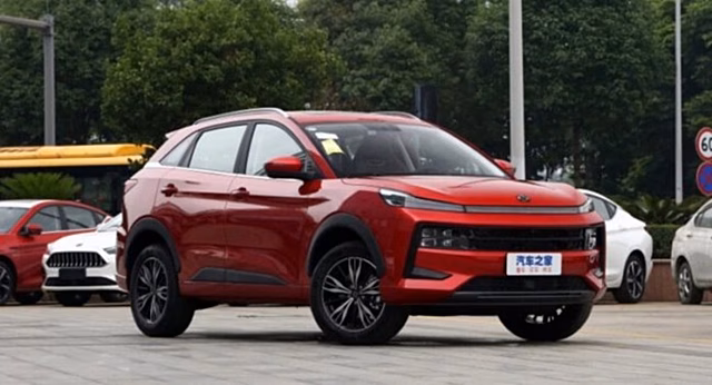 Компания JAC выводит на рынок новый кроссовер Sihao QX