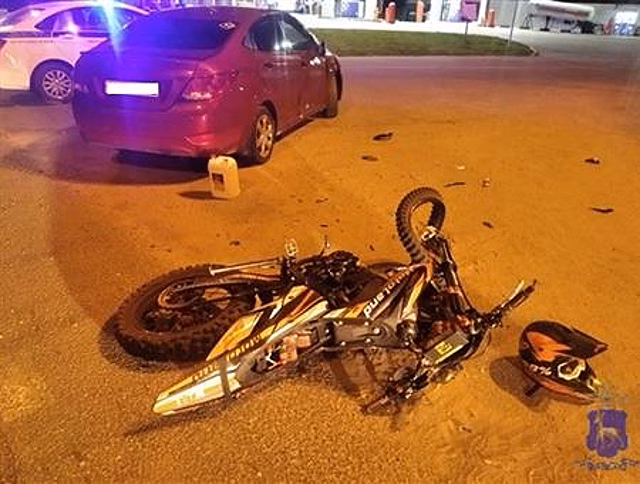 Дончанка на велосипеде получила травмы, столкнувшись с автомобилем