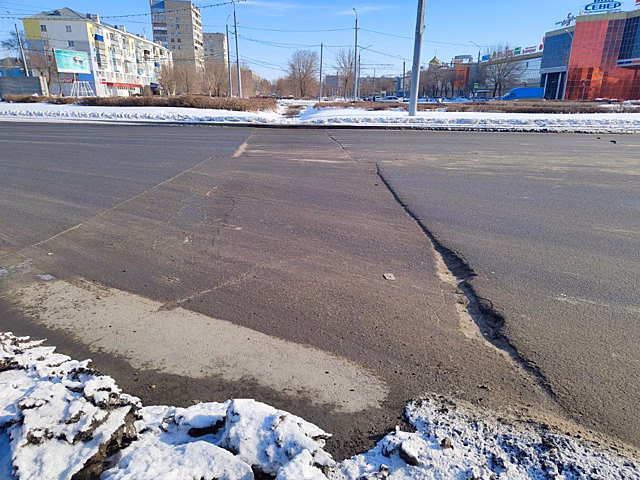 В Оренбурге проверяют состояние гарантийных дорог после зимы