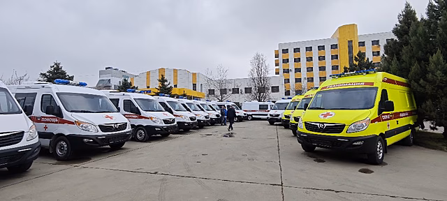 Автопарк скорой помощи Кубани пополнили 48 новых спецмашин
