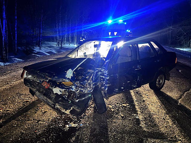 Пьяный водитель во время обгона протаранил два автомобиля