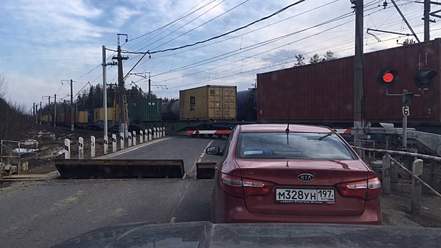 Платный переезд через железную дорогу у деревни Акулово - когда ждать начала строительства?
