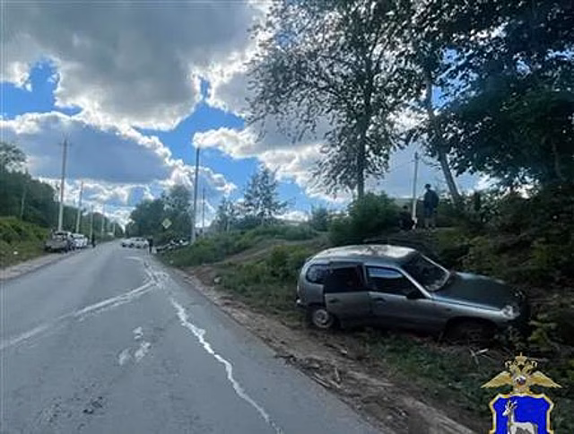 В Сызрани мужчина за рулем "Приоры" спровоцировал ДТП с пострадавшими