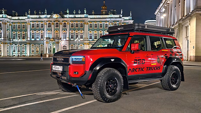 Комфортная Арктика: в РФ доработали Toyota LC 250 Prado Arctic Trucks