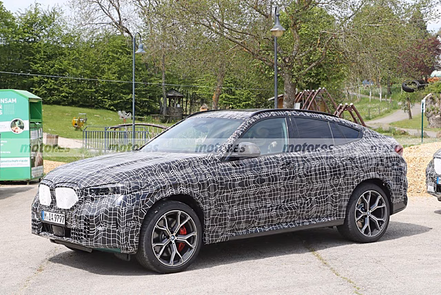 Новый BMW X6 M60i 2023 замечен на новых шпионских фото во Франции и Германии