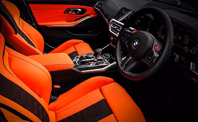 Автоблогер продал золотой BMW и отдал 10 миллионов рублей на СВО