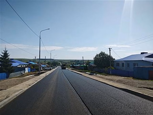 В селе Захаркино Сергиевского района в рамках капремонта дороги построили новые тротуары