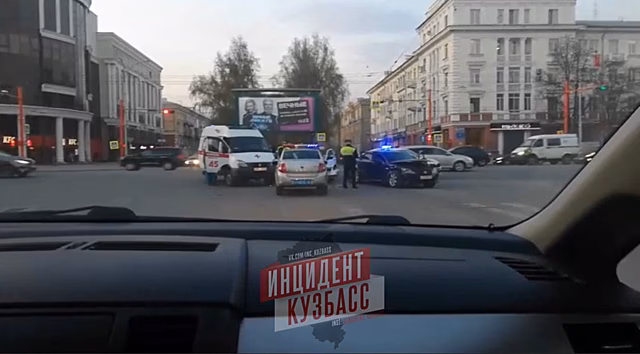 Водитель на Lexus устроил ДТП с пострадавшим в центре Кемерова