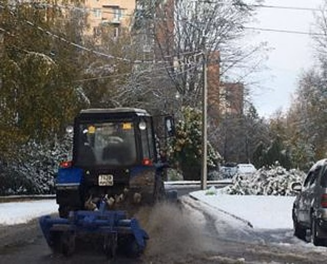 Жилищно-коммунальные службы Петербурга перешли на зимний режим работы