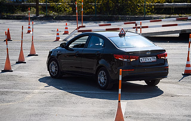 Как выбрать автошколу: советы начинающим водителям