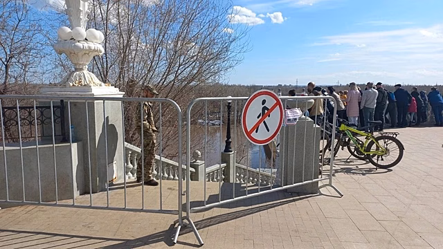 В мэрии Оренбурга заявили об опасности выхода на набережную Урала