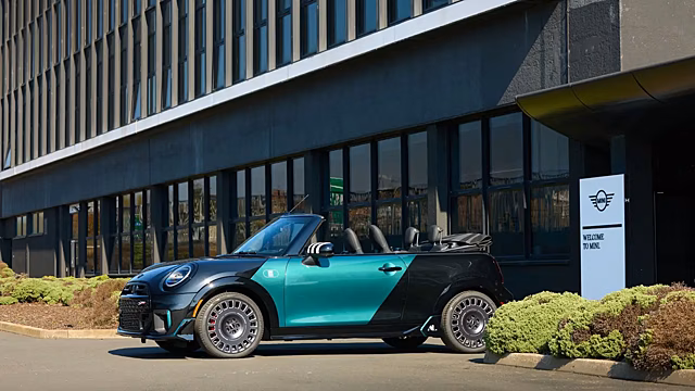 Mini выпустил уникальный кабриолет в стиле Rolls-Royce