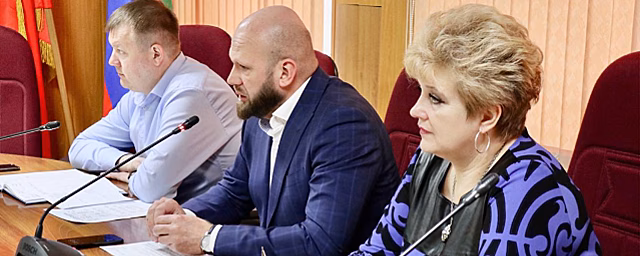 В администрации г.о. Электрогорск обсудили уборку улиц и ямочный ремонт