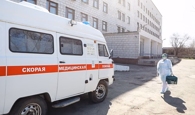 Водитель пассажирского автобуса погиб в ДТП с легковушкой